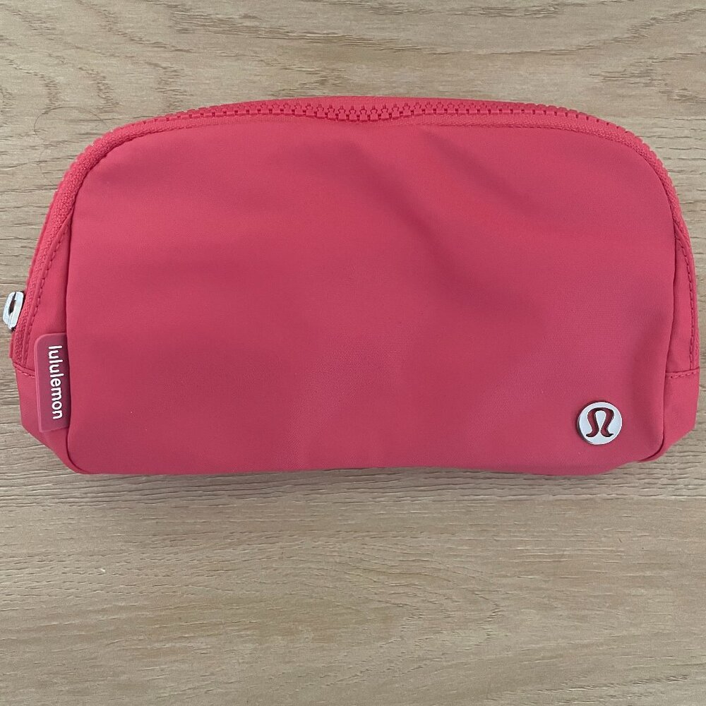 Lululemon Everywhere Belt Bag – Pink / Coral